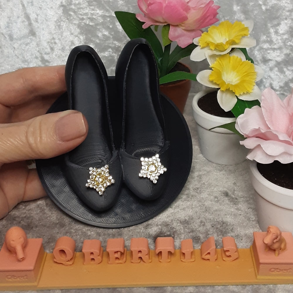 Handmade 3D Printed High Heel Shoe Cell Phone Holder Stand With Rhinestone Bla… - Picture 3 of 7